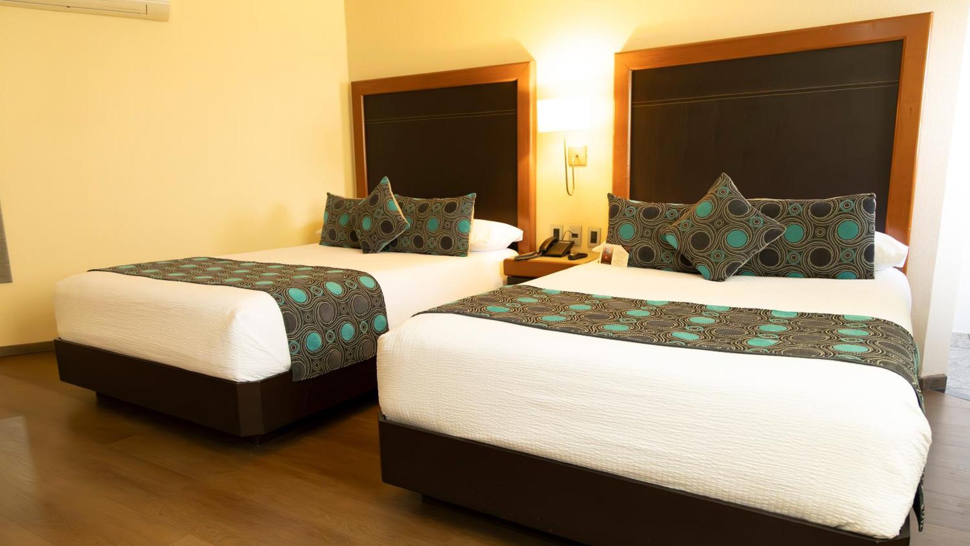 Hotel Abastos Plaza